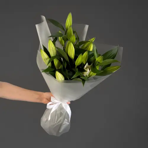 Букет из 7 лилий в упаковке